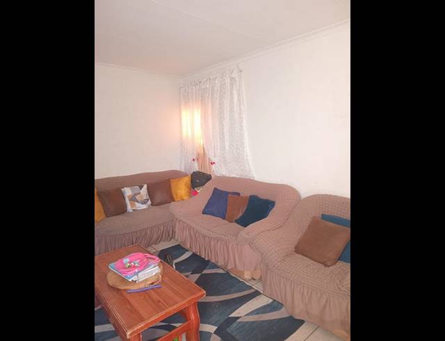 2 BEDROOM HOUSE FOR SALE IN SCOTTSDENE